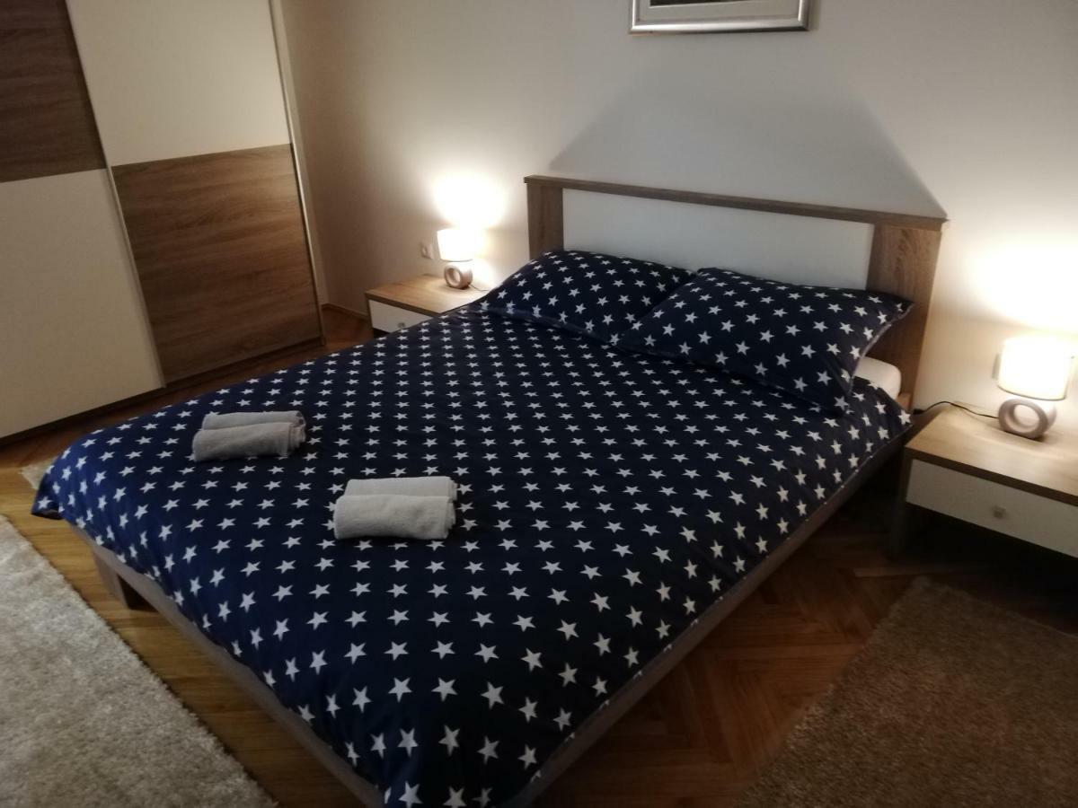 Apartman Skribulja 주파나 외부 사진