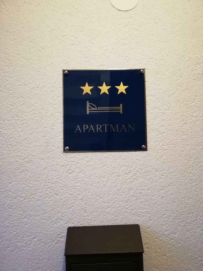 Apartman Skribulja 주파나 외부 사진